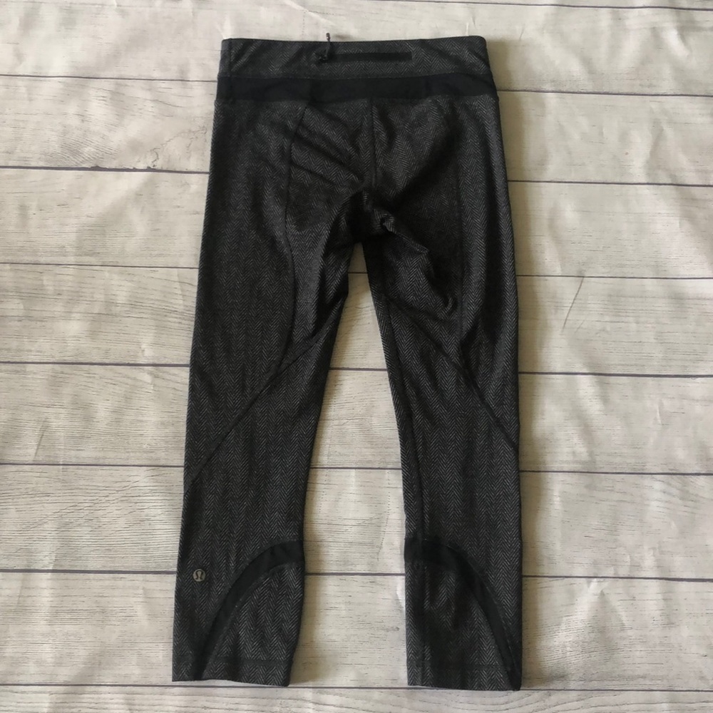 LuluLemon Capri Leggings